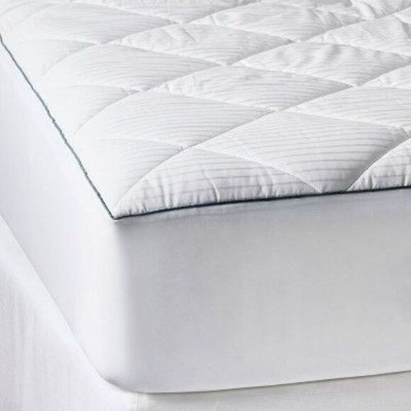 Casaluna - King Cooling+ Mattress Pad - Casaluna white - Picture 1 of 4